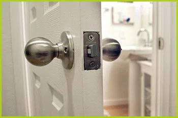 Expert Locksmith Services Jersey City, NJ 201-367-1921 - 14-unlock-door